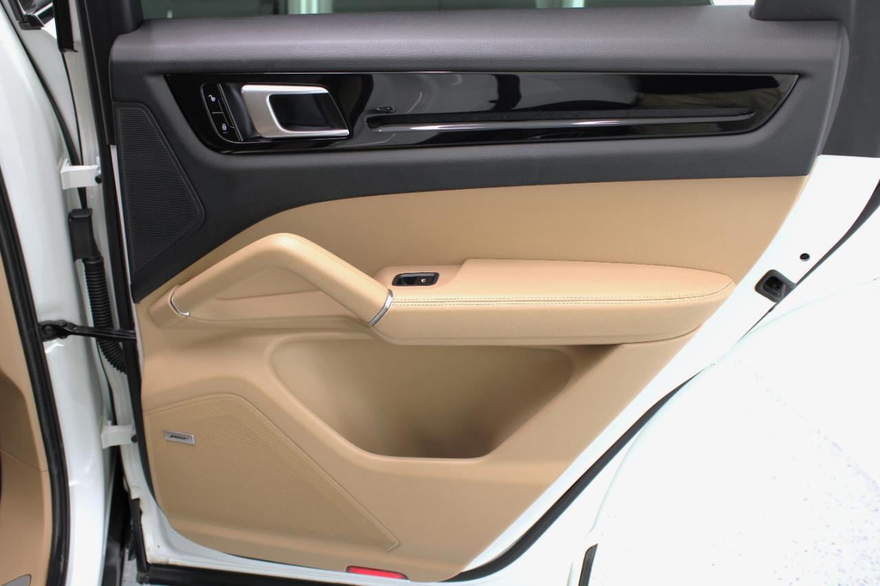 Porsche Cayenne AWD 2019