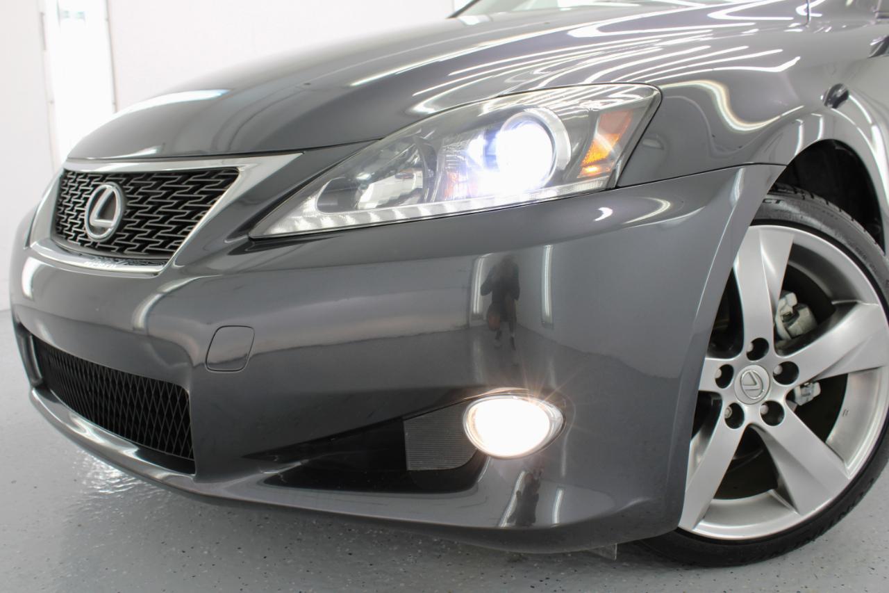 Lexus IS 250C 2dr Conv Auto 2011