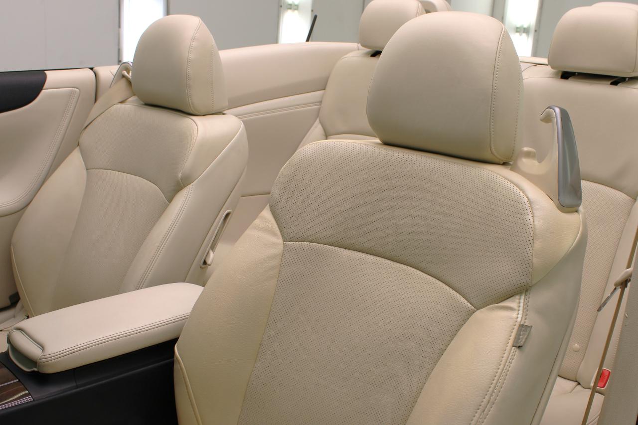 Lexus IS 250C 2dr Conv Auto 2011