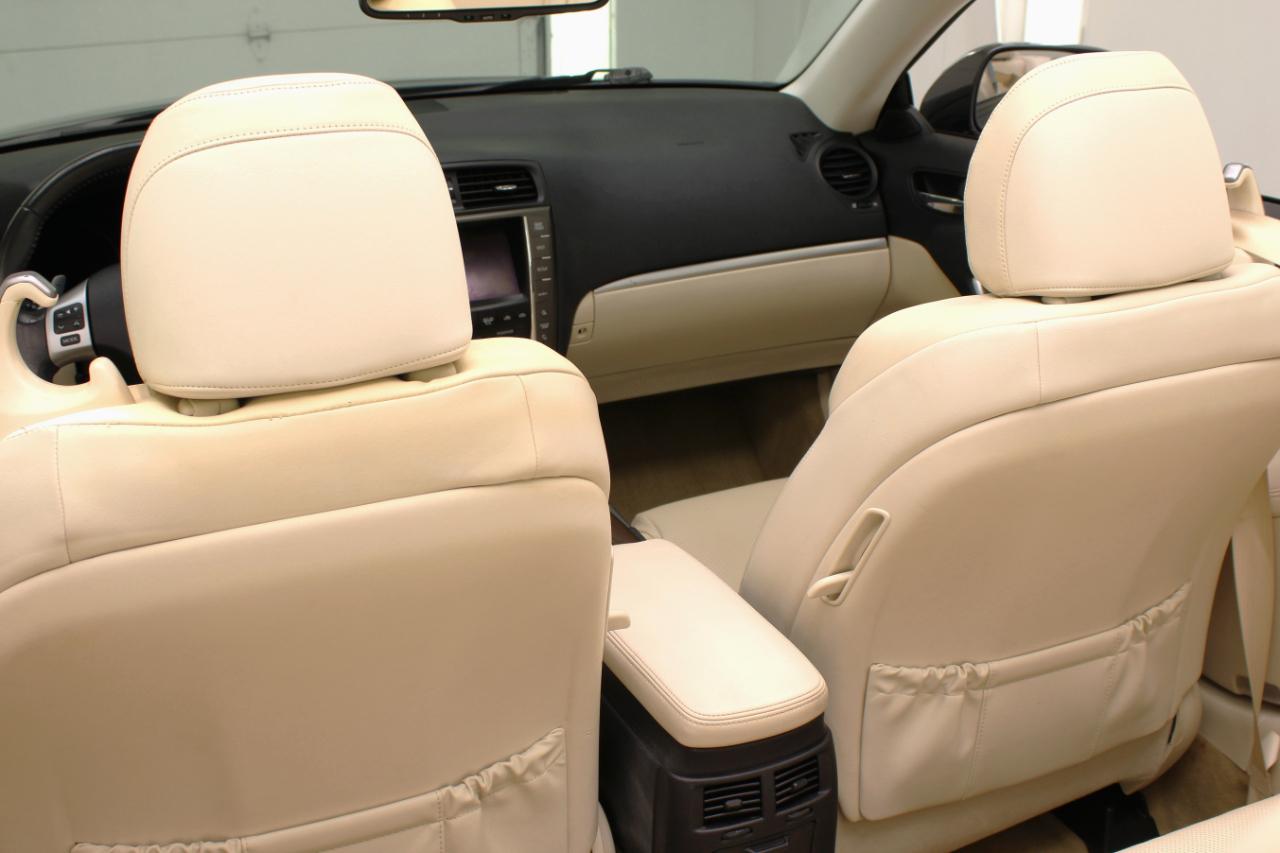 Lexus IS 250C 2dr Conv Auto 2011