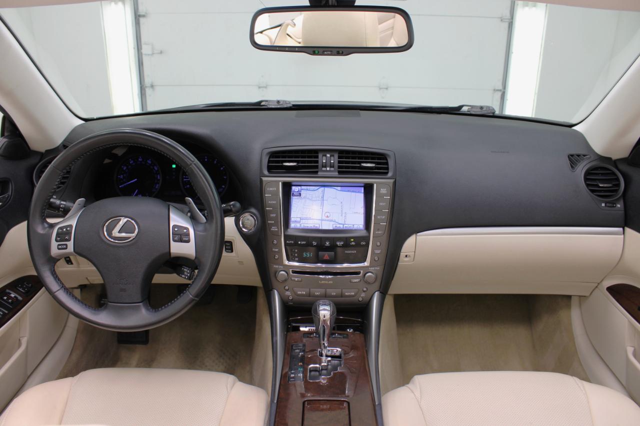 Lexus IS 250C 2dr Conv Auto 2011