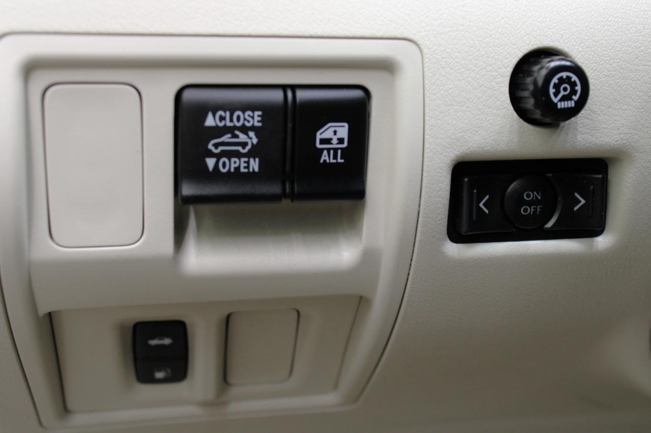 Lexus IS 250C 2dr Conv Auto 2011