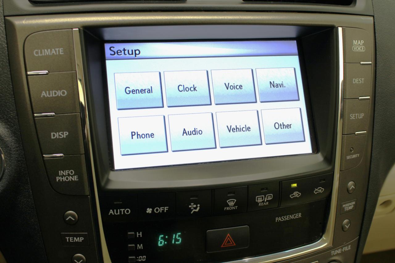 Lexus IS 250C 2dr Conv Auto 2011