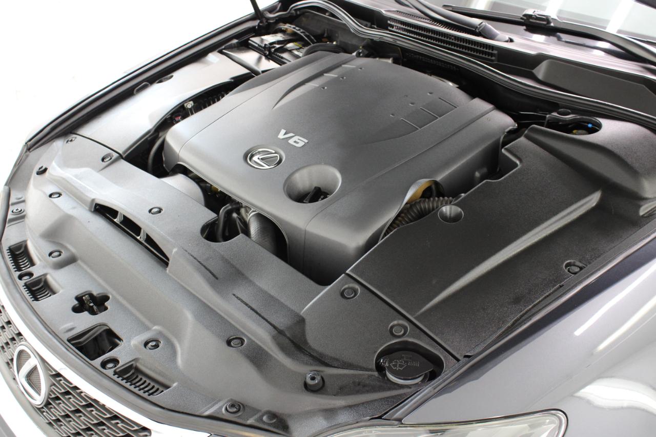 Lexus IS 250C 2dr Conv Auto 2011