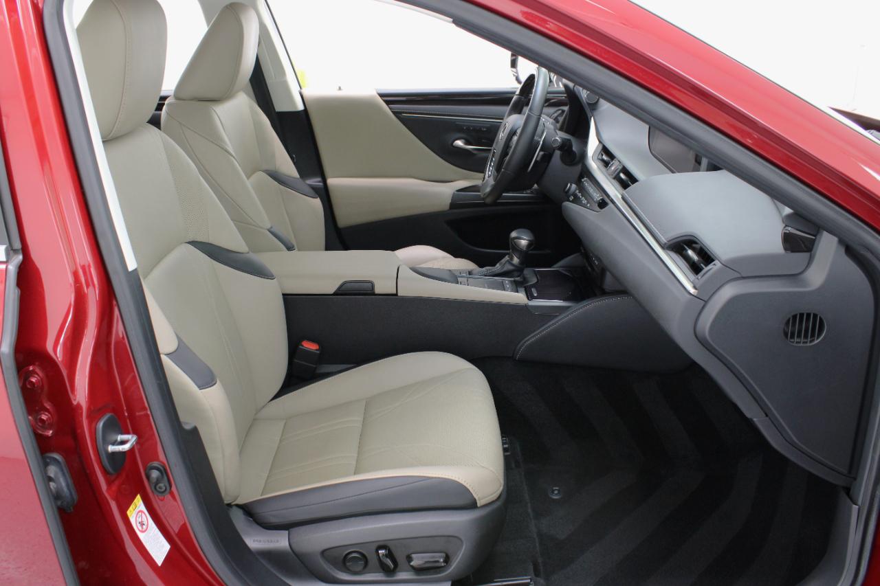 Lexus ES 350 Luxury 2019