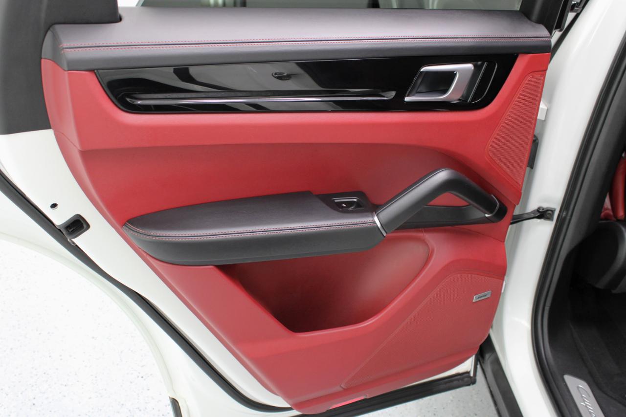 Porsche Cayenne AWD 2021