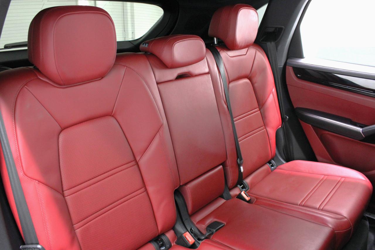 Porsche Cayenne AWD 2021