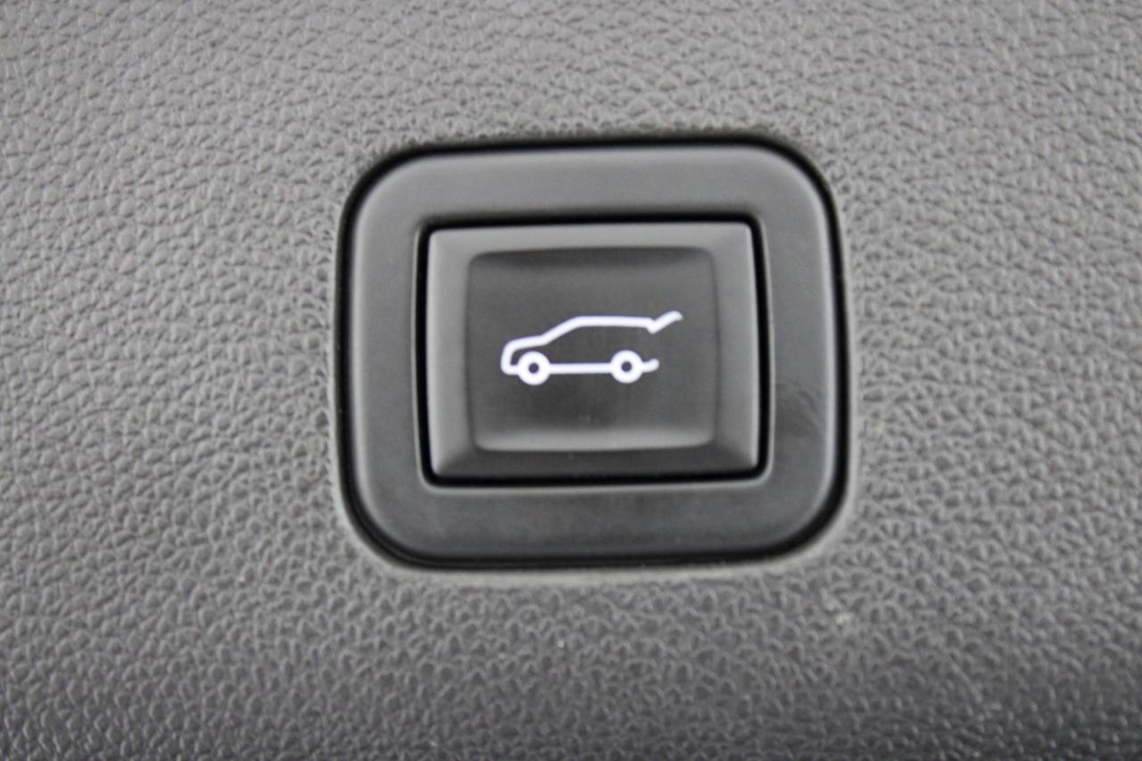 GMC Yukon 4WD 4dr Denali 2021