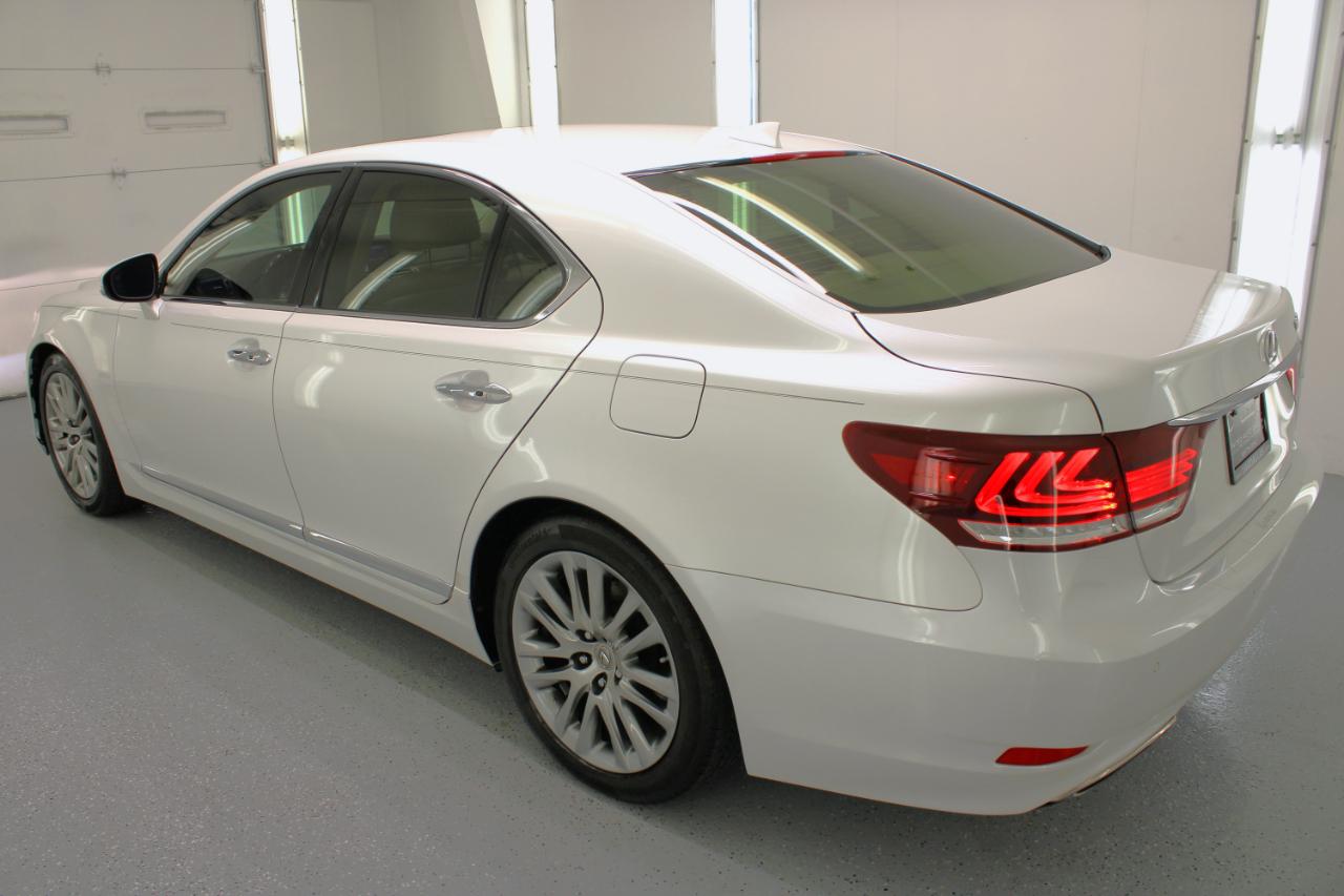 Lexus LS 460 4dr Sdn RWD 2016