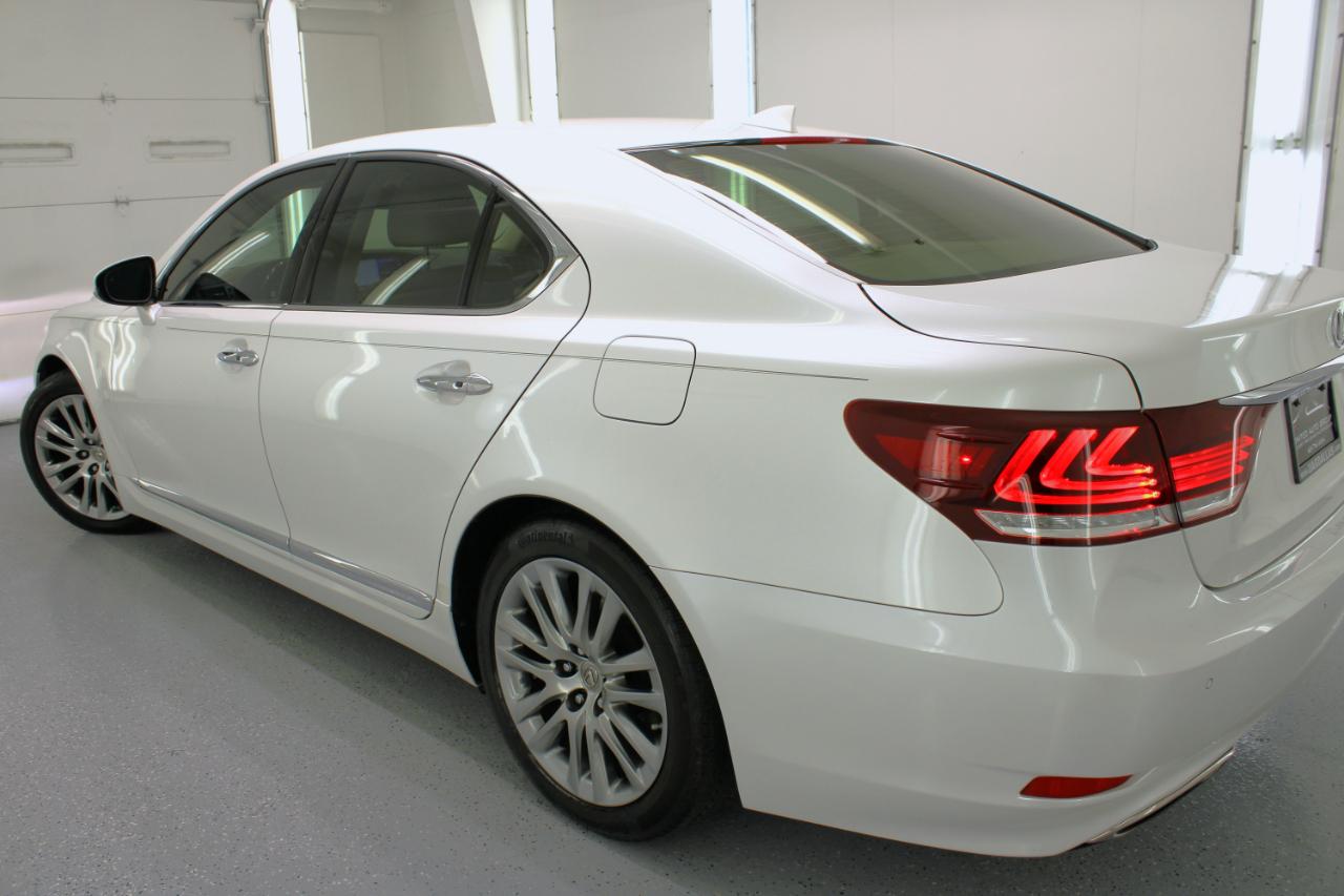 Lexus LS 460 4dr Sdn RWD 2016