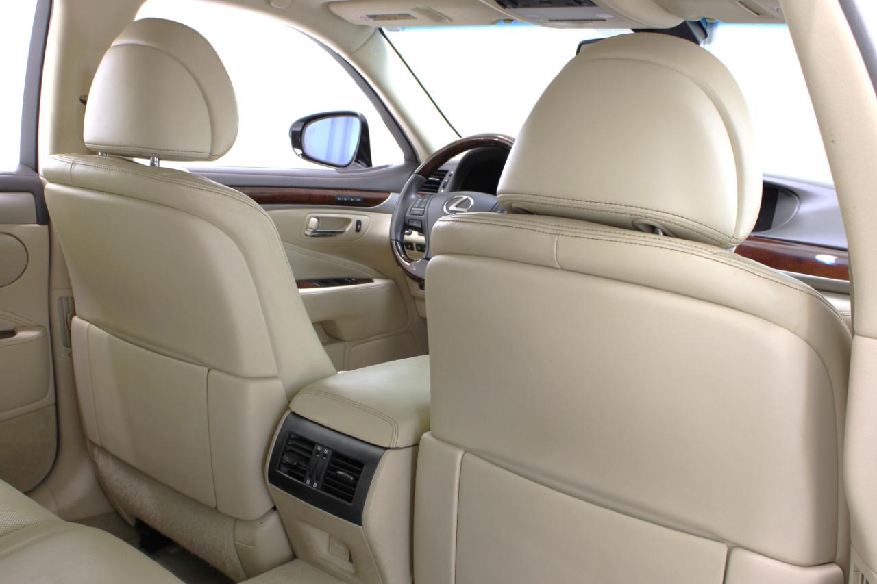 Lexus LS 460 4dr Sdn RWD 2016