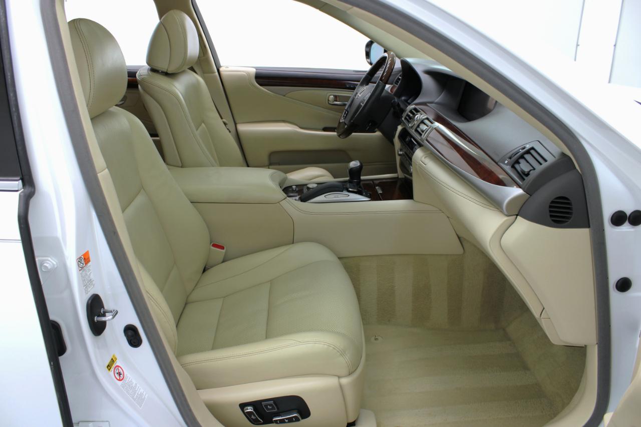 Lexus LS 460 4dr Sdn RWD 2016