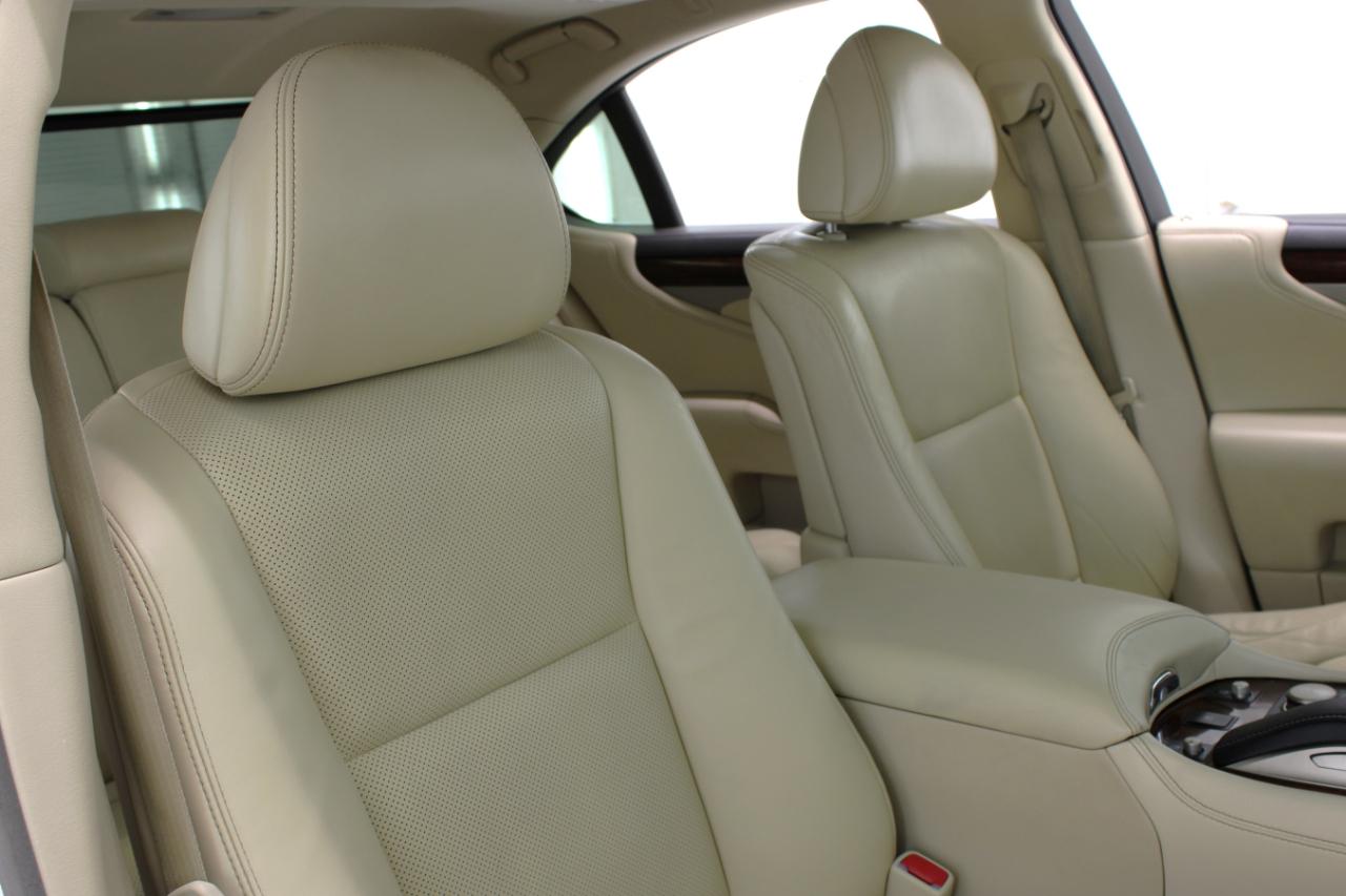 Lexus LS 460 4dr Sdn RWD 2016