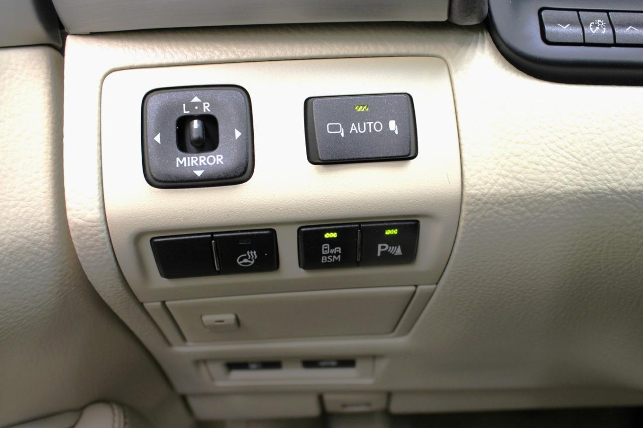 Lexus LS 460 4dr Sdn RWD 2016