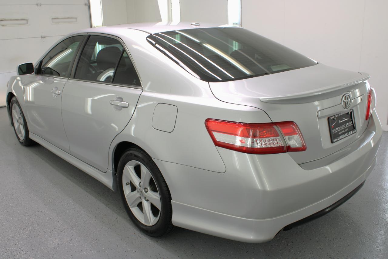 Toyota Camry 4dr Sdn I4 Auto SE (Natl) 2010