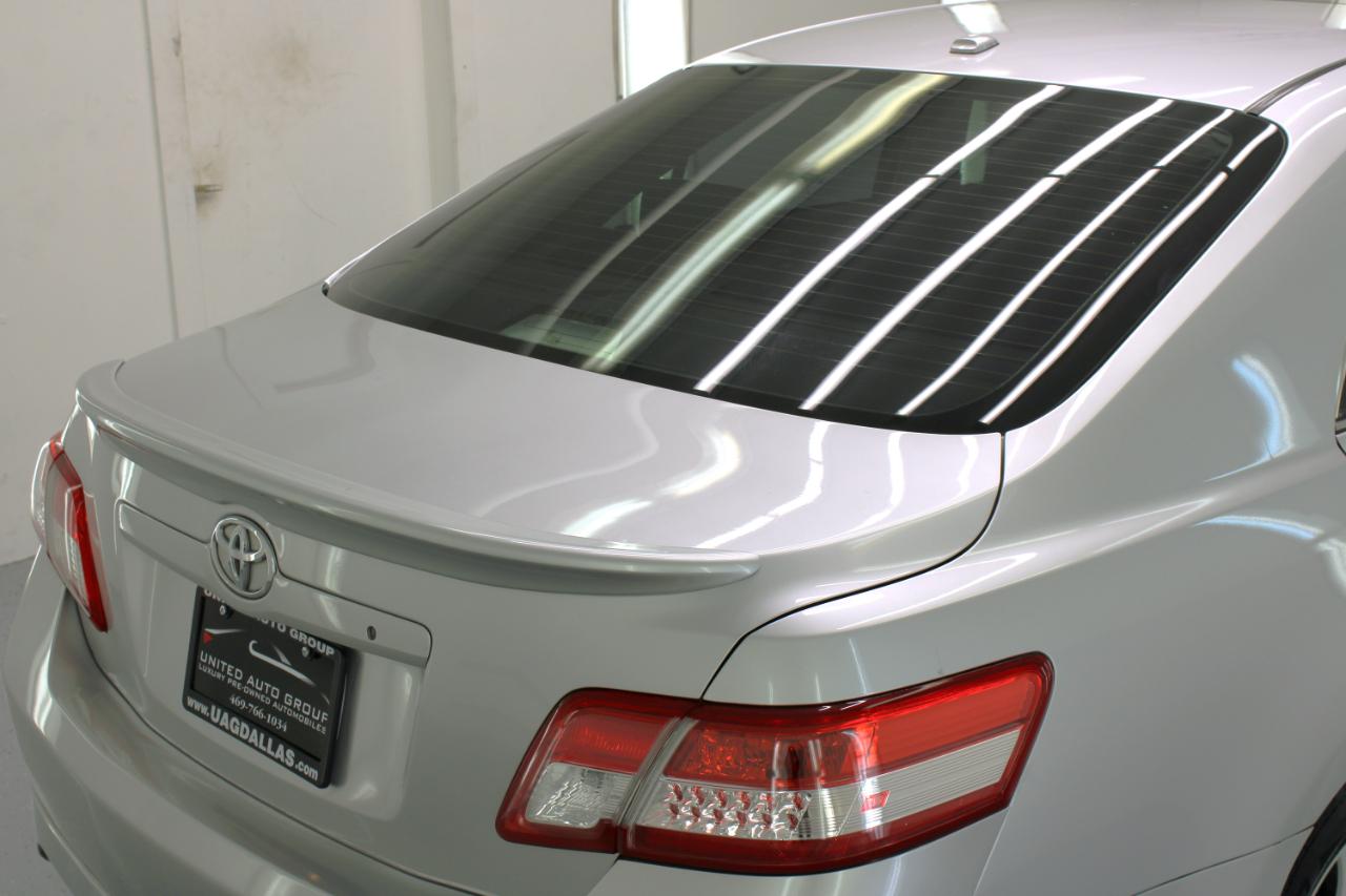 Toyota Camry 4dr Sdn I4 Auto SE (Natl) 2010