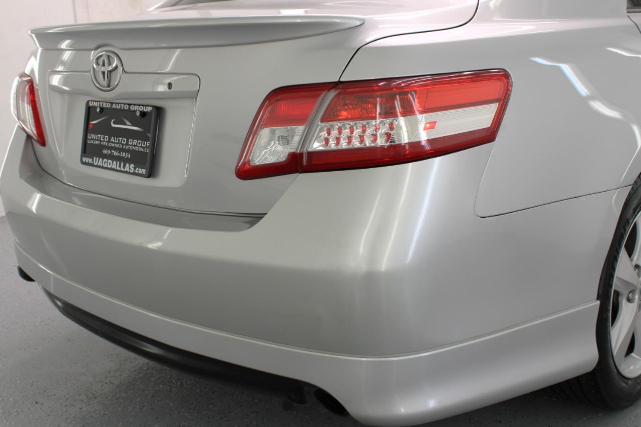 Toyota Camry 4dr Sdn I4 Auto SE (Natl) 2010