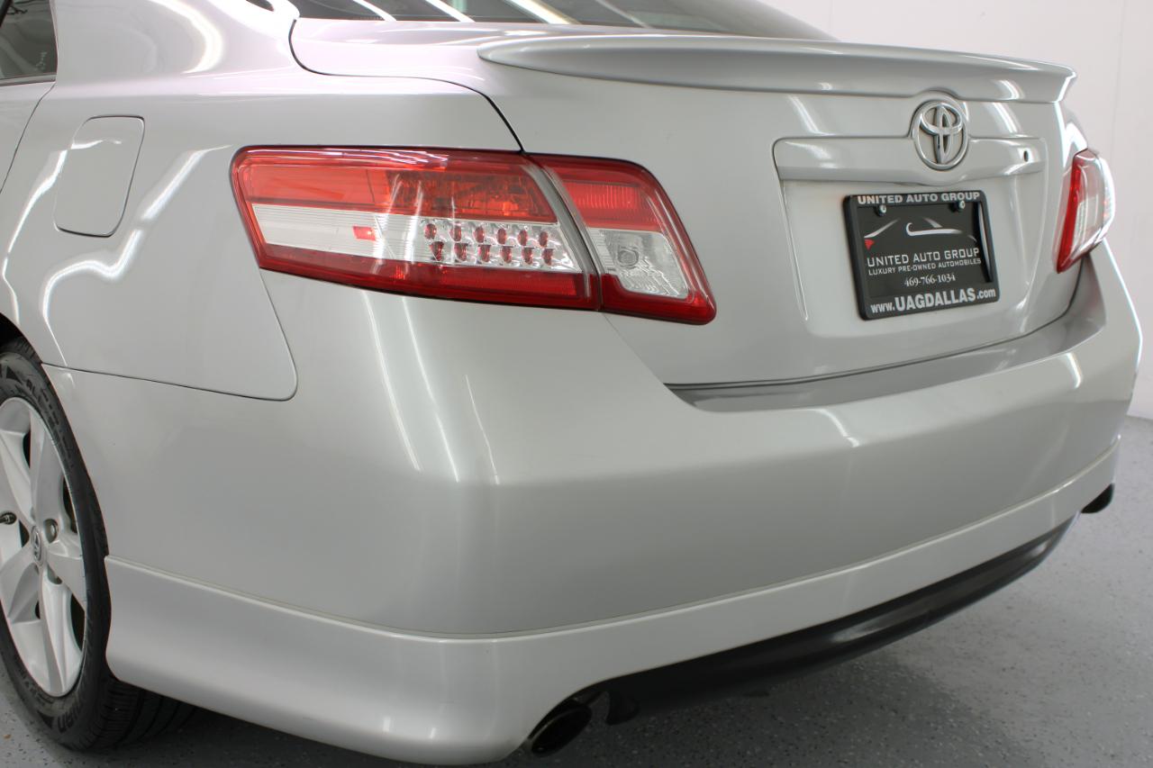 Toyota Camry 4dr Sdn I4 Auto SE (Natl) 2010