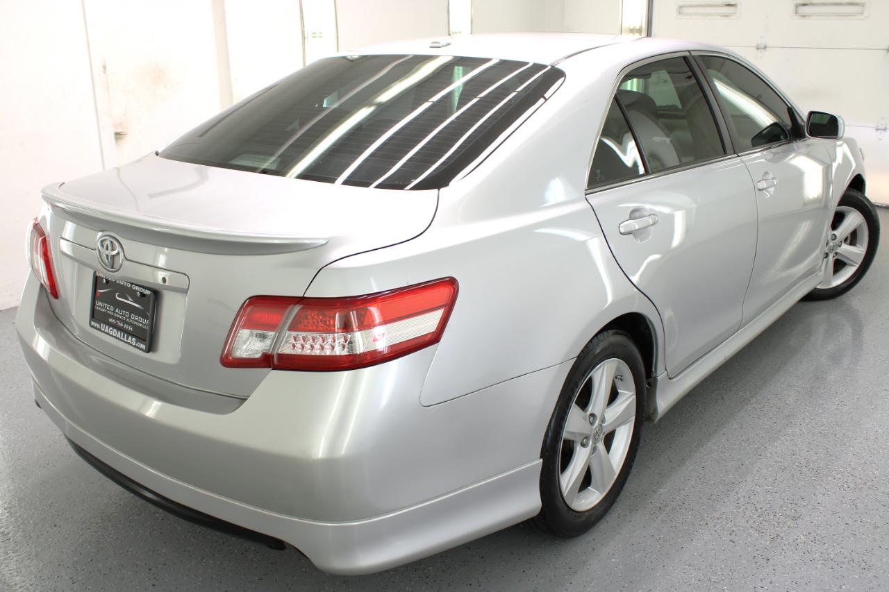 Toyota Camry 4dr Sdn I4 Auto SE (Natl) 2010