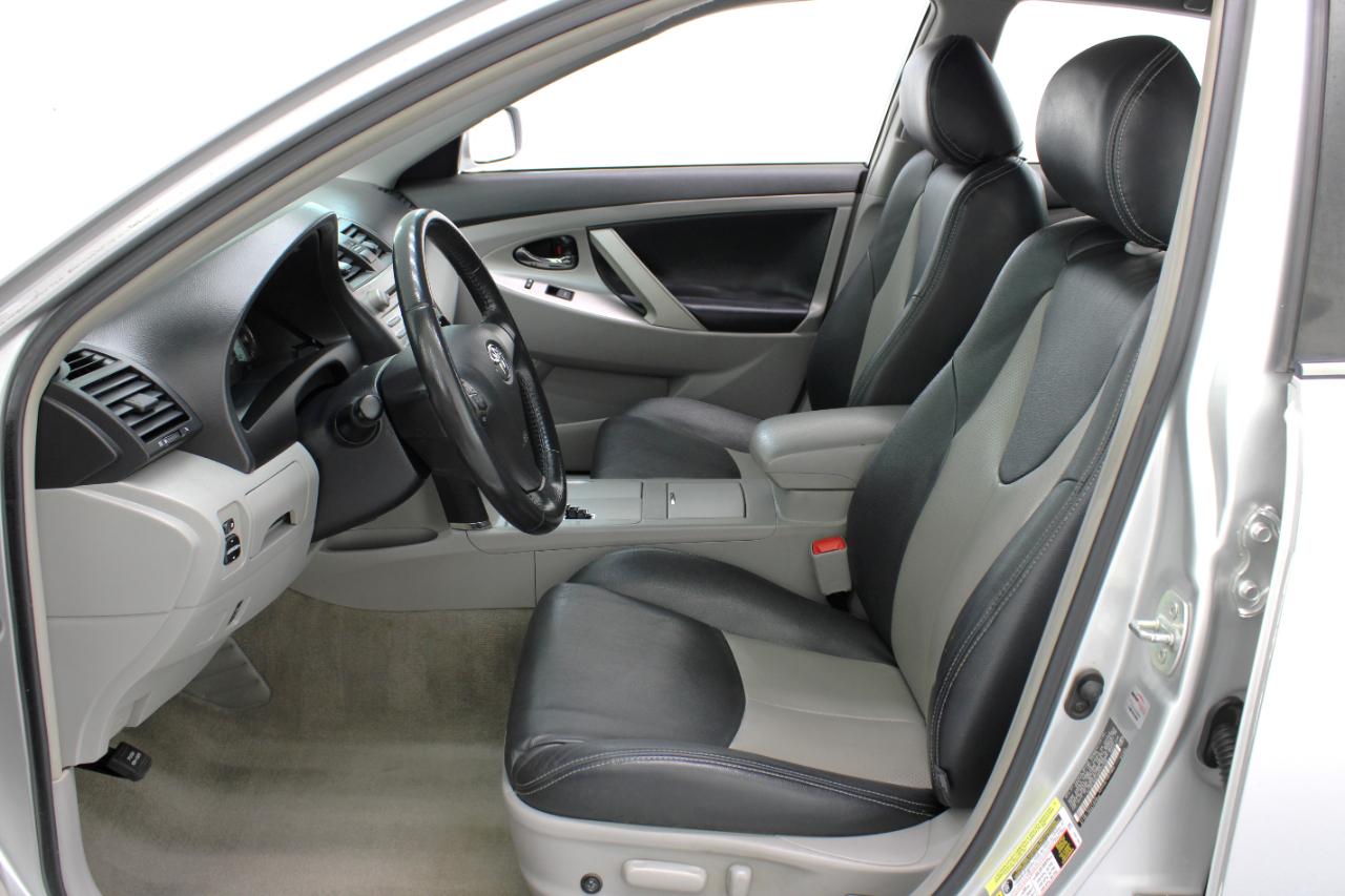 Toyota Camry 4dr Sdn I4 Auto SE (Natl) 2010