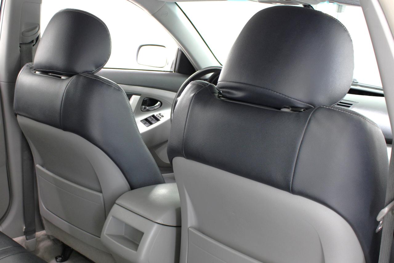 Toyota Camry 4dr Sdn I4 Auto SE (Natl) 2010