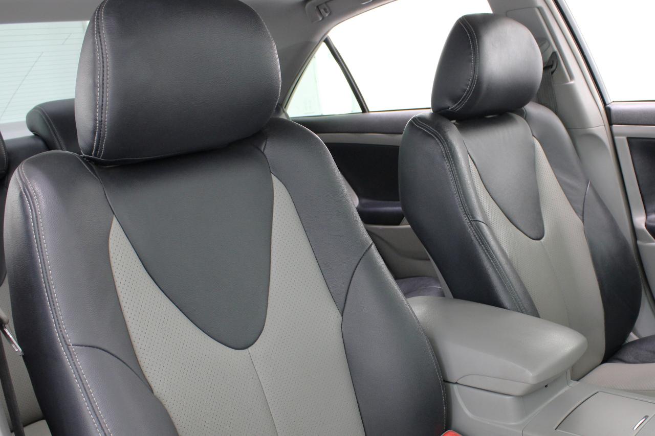 Toyota Camry 4dr Sdn I4 Auto SE (Natl) 2010