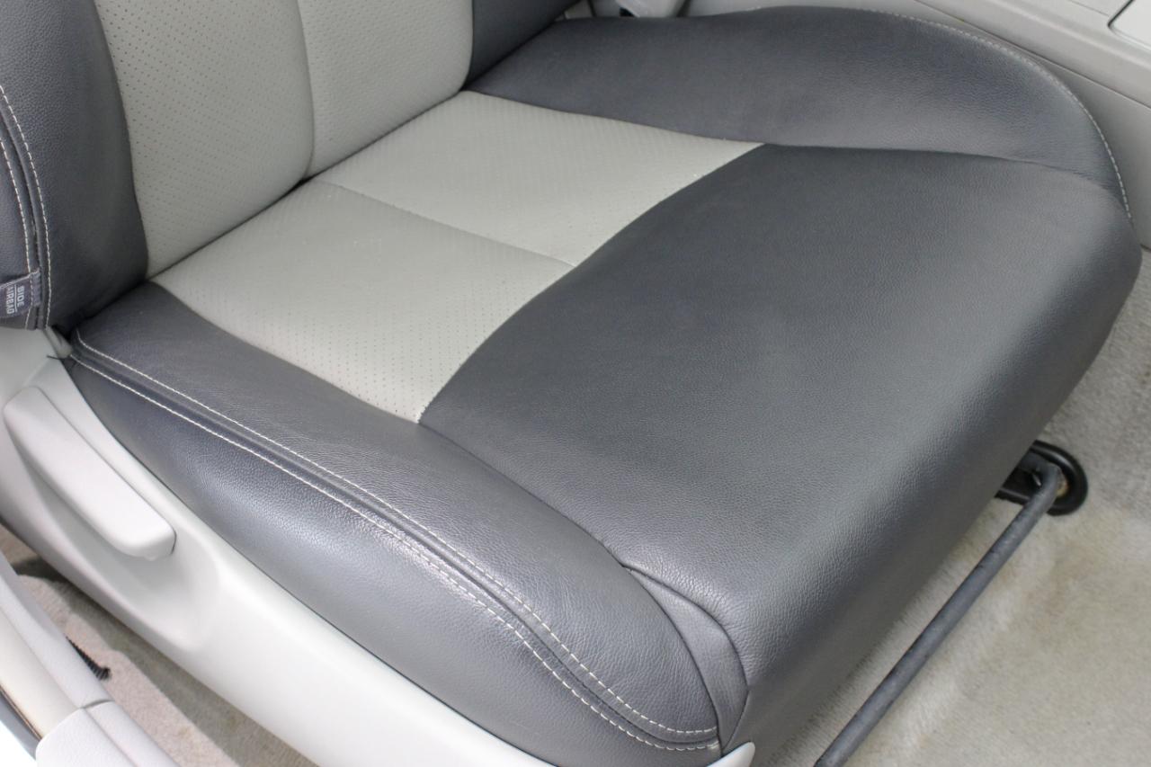 Toyota Camry 4dr Sdn I4 Auto SE (Natl) 2010