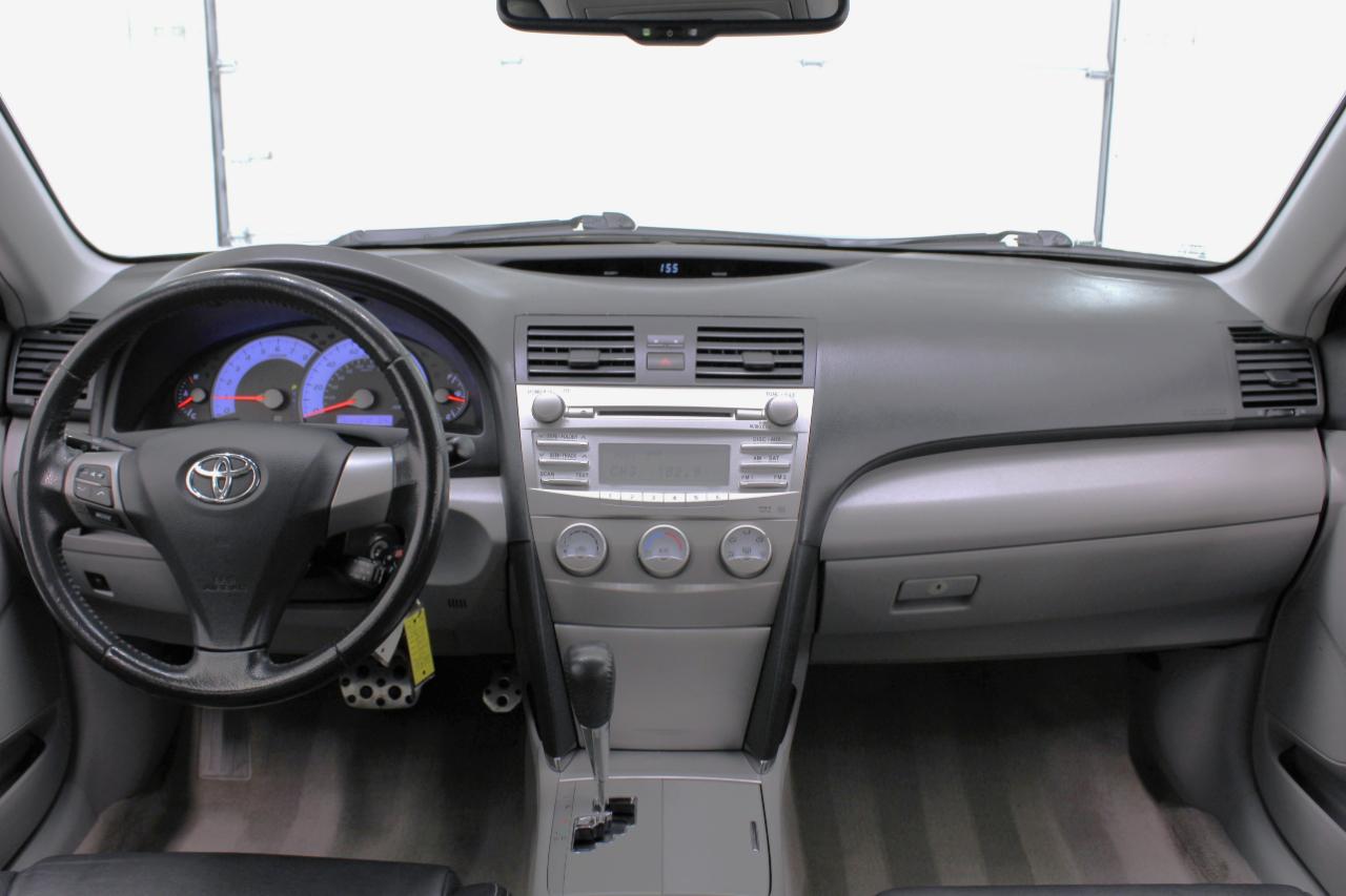 Toyota Camry 4dr Sdn I4 Auto SE (Natl) 2010