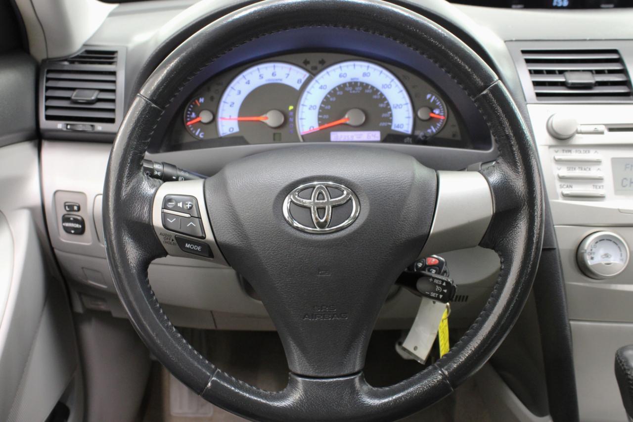 Toyota Camry 4dr Sdn I4 Auto SE (Natl) 2010
