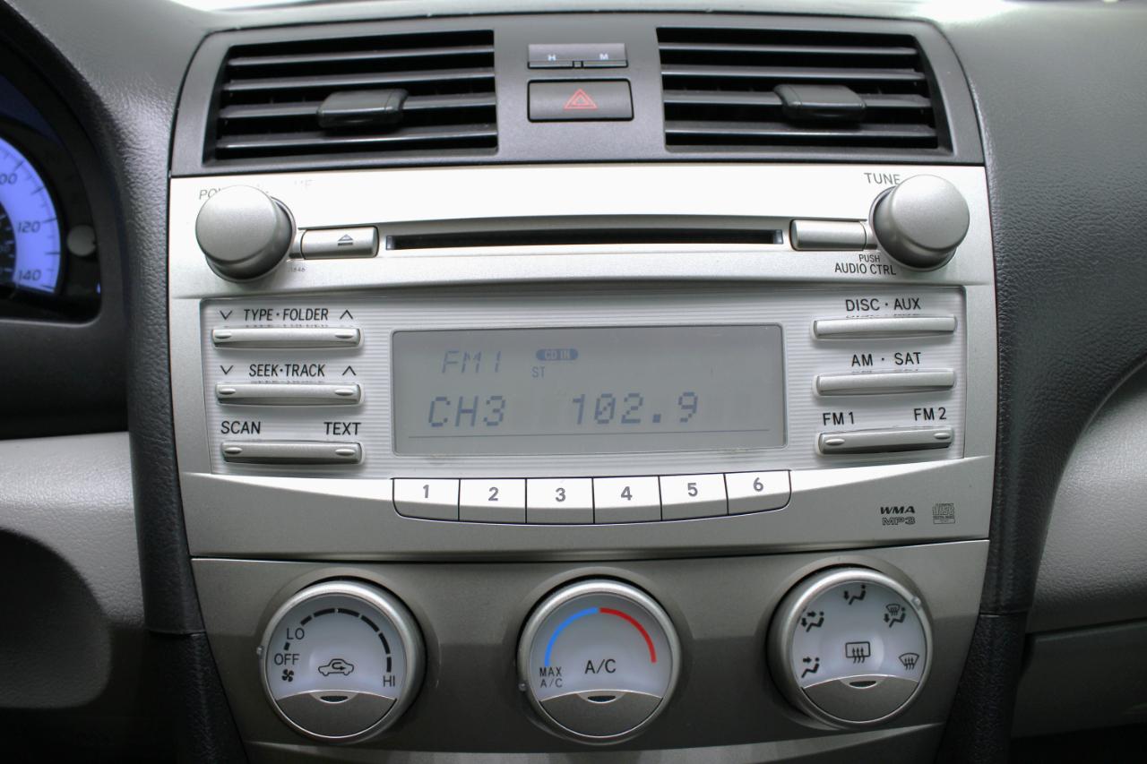 Toyota Camry 4dr Sdn I4 Auto SE (Natl) 2010