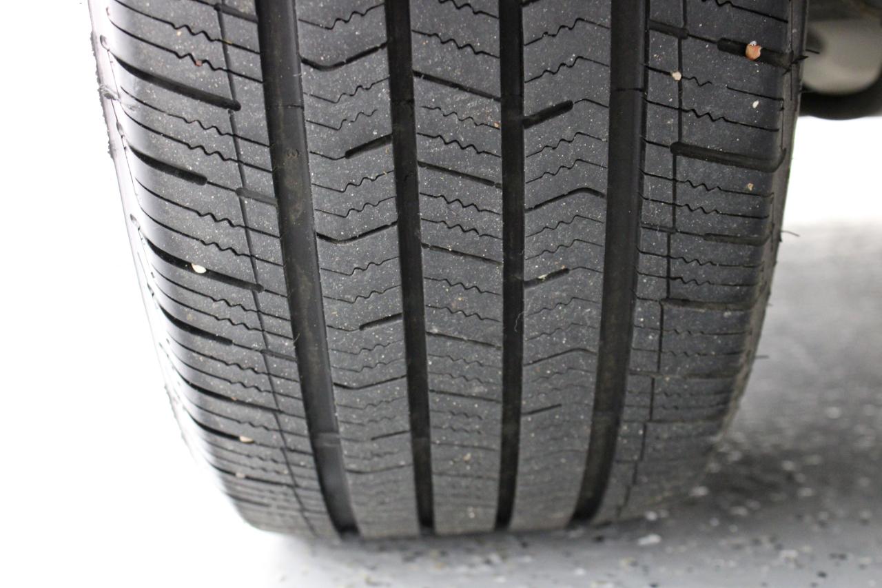 Toyota Camry 4dr Sdn I4 Auto SE (Natl) 2010