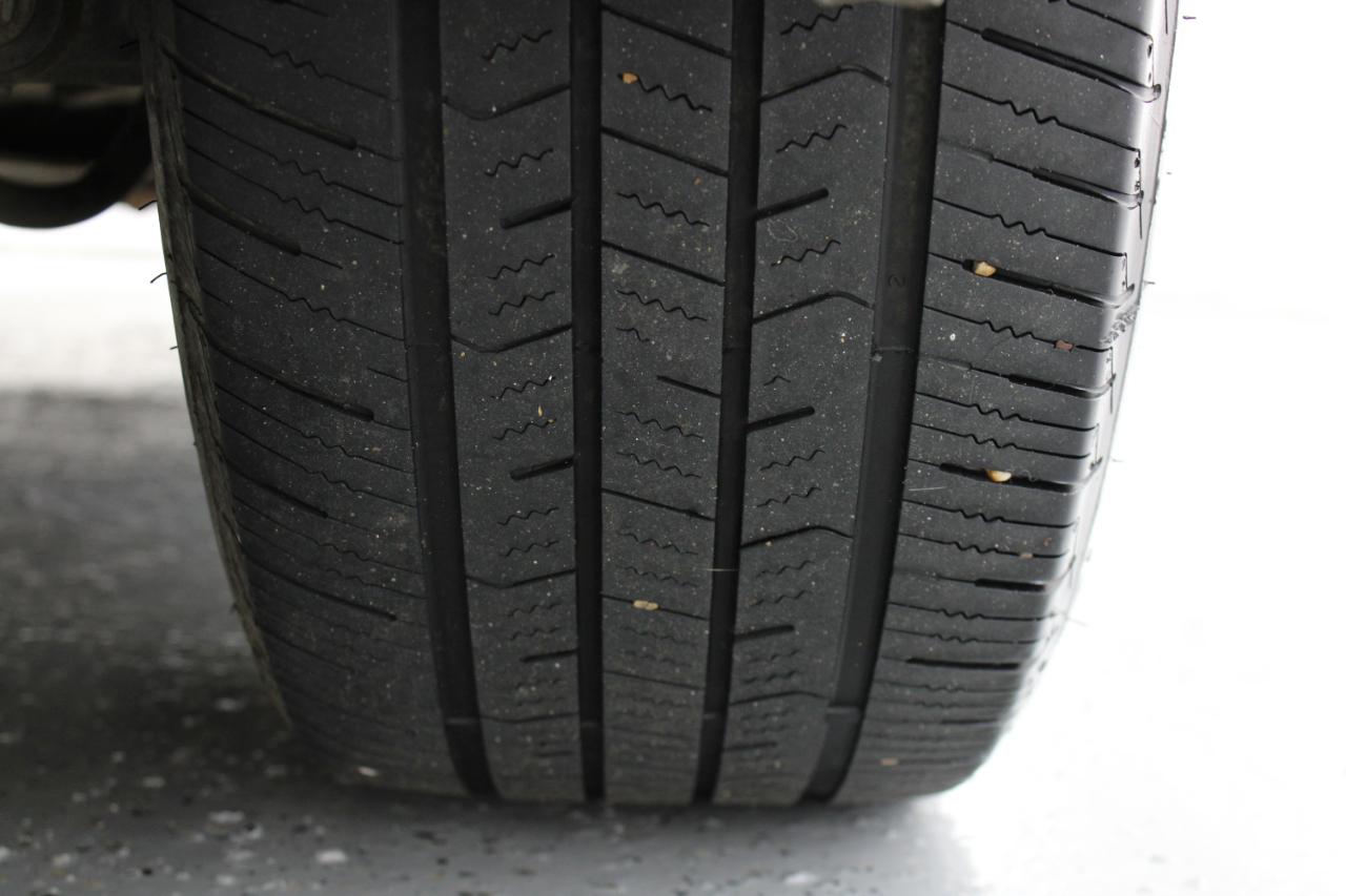 Toyota Camry 4dr Sdn I4 Auto SE (Natl) 2010