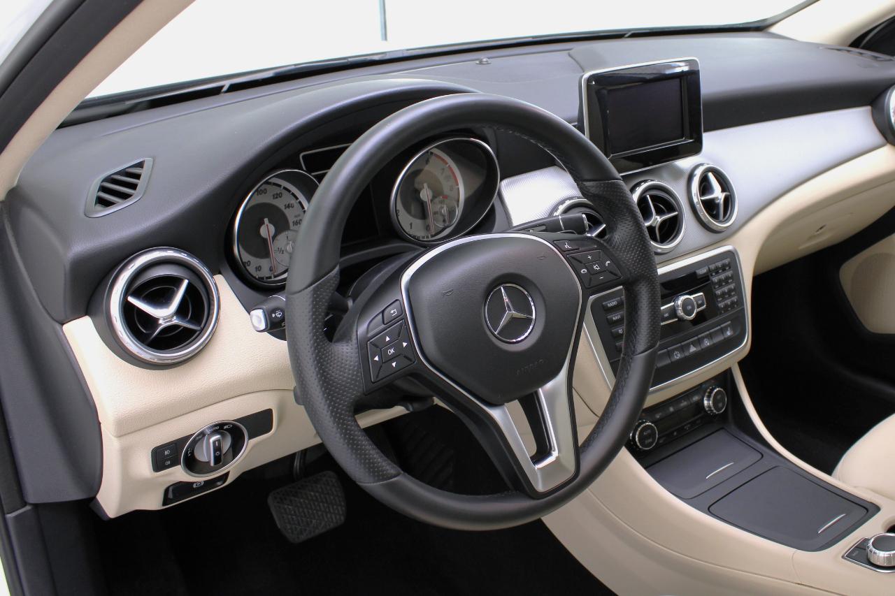 Mercedes-Benz GLA-Class FWD 4dr GLA 250 2015