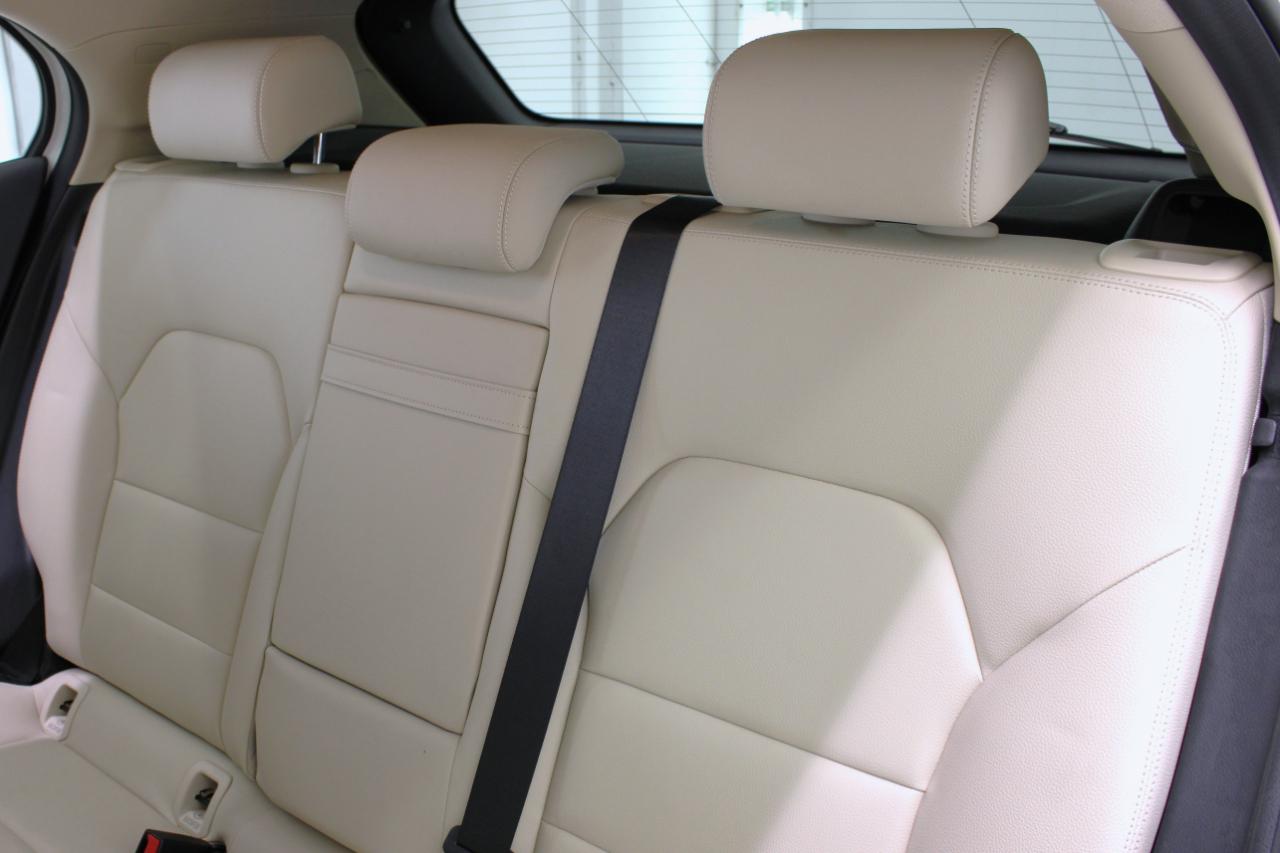 Mercedes-Benz GLA-Class FWD 4dr GLA 250 2015