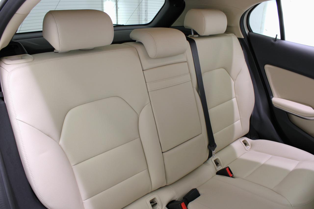 Mercedes-Benz GLA-Class FWD 4dr GLA 250 2015