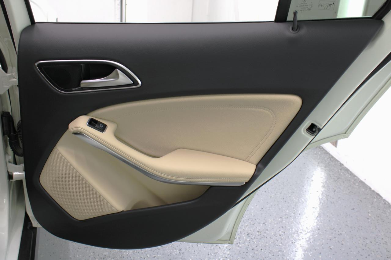 Mercedes-Benz GLA-Class FWD 4dr GLA 250 2015