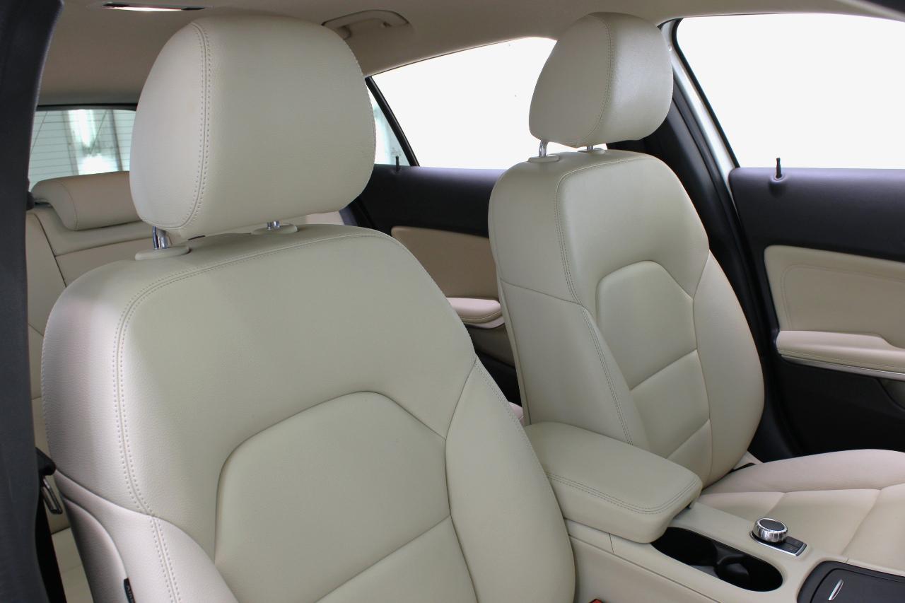 Mercedes-Benz GLA-Class FWD 4dr GLA 250 2015