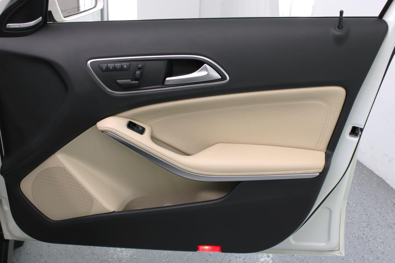 Mercedes-Benz GLA-Class FWD 4dr GLA 250 2015