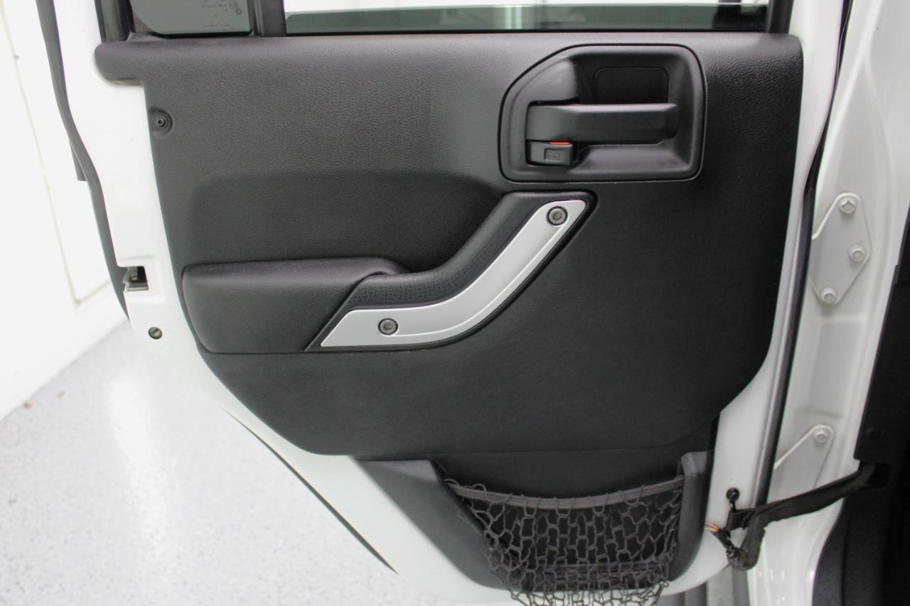 Jeep Wrangler Unlimited 4WD 4dr Rubicon 2015
