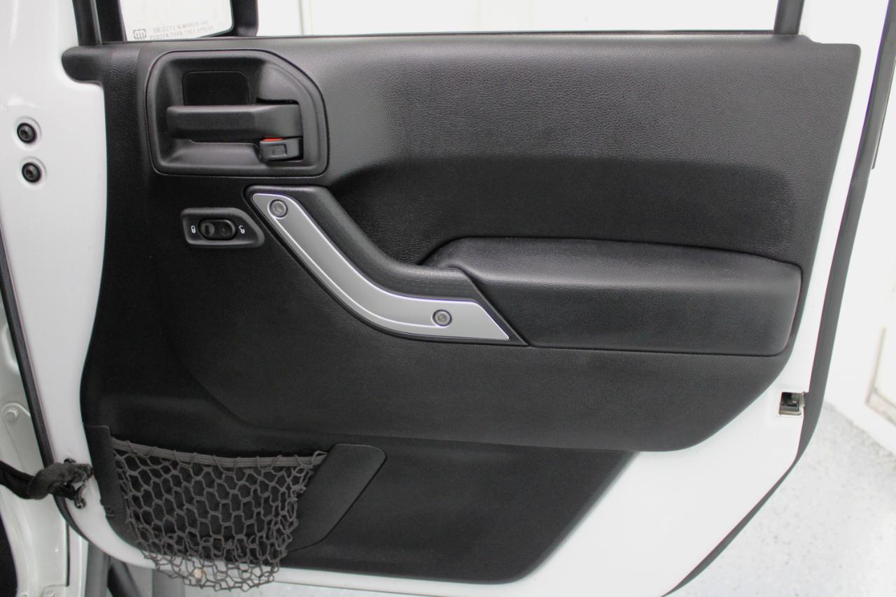 Jeep Wrangler Unlimited 4WD 4dr Rubicon 2015