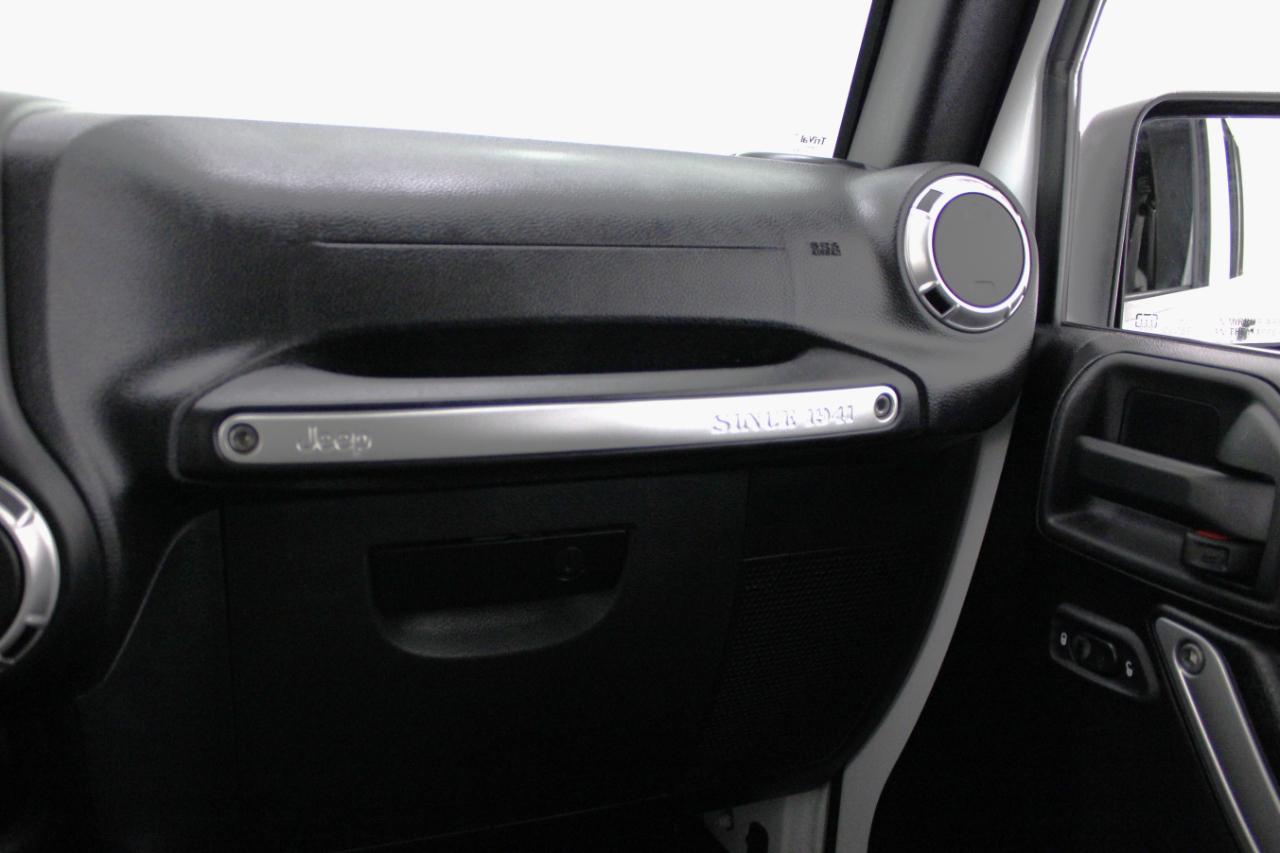 Jeep Wrangler Unlimited 4WD 4dr Rubicon 2015