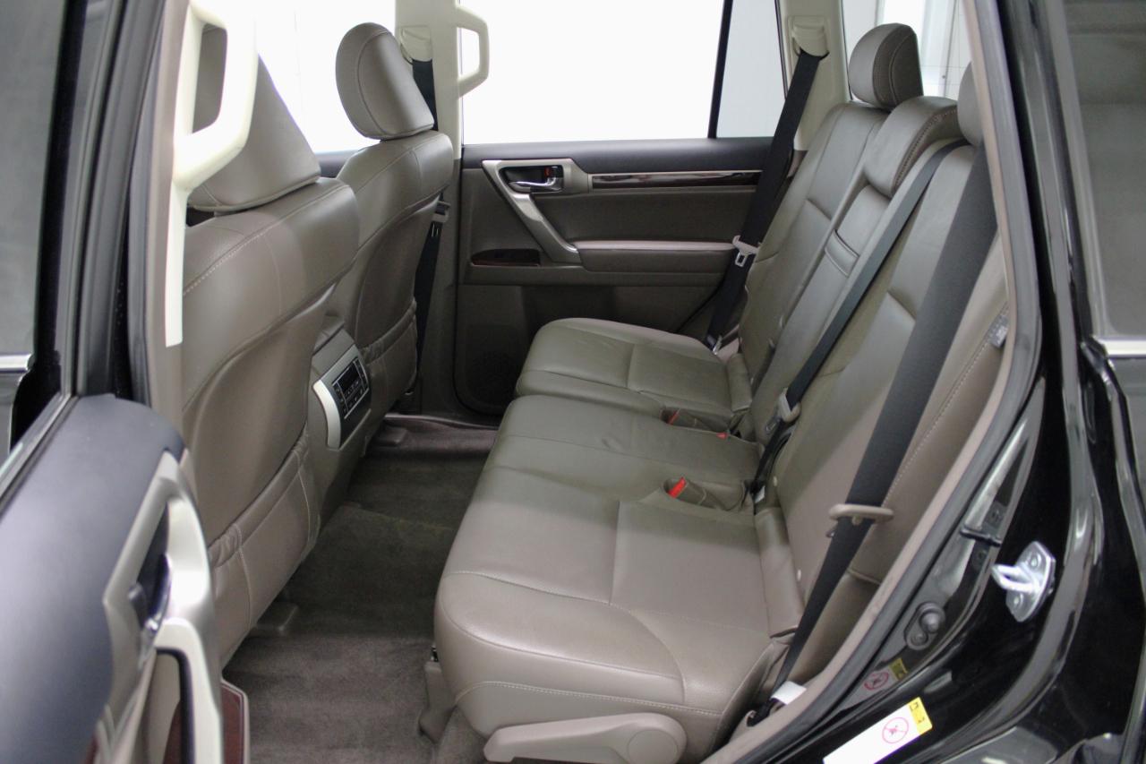 Lexus GX 460 Premium 4D SUV 4WD 2017