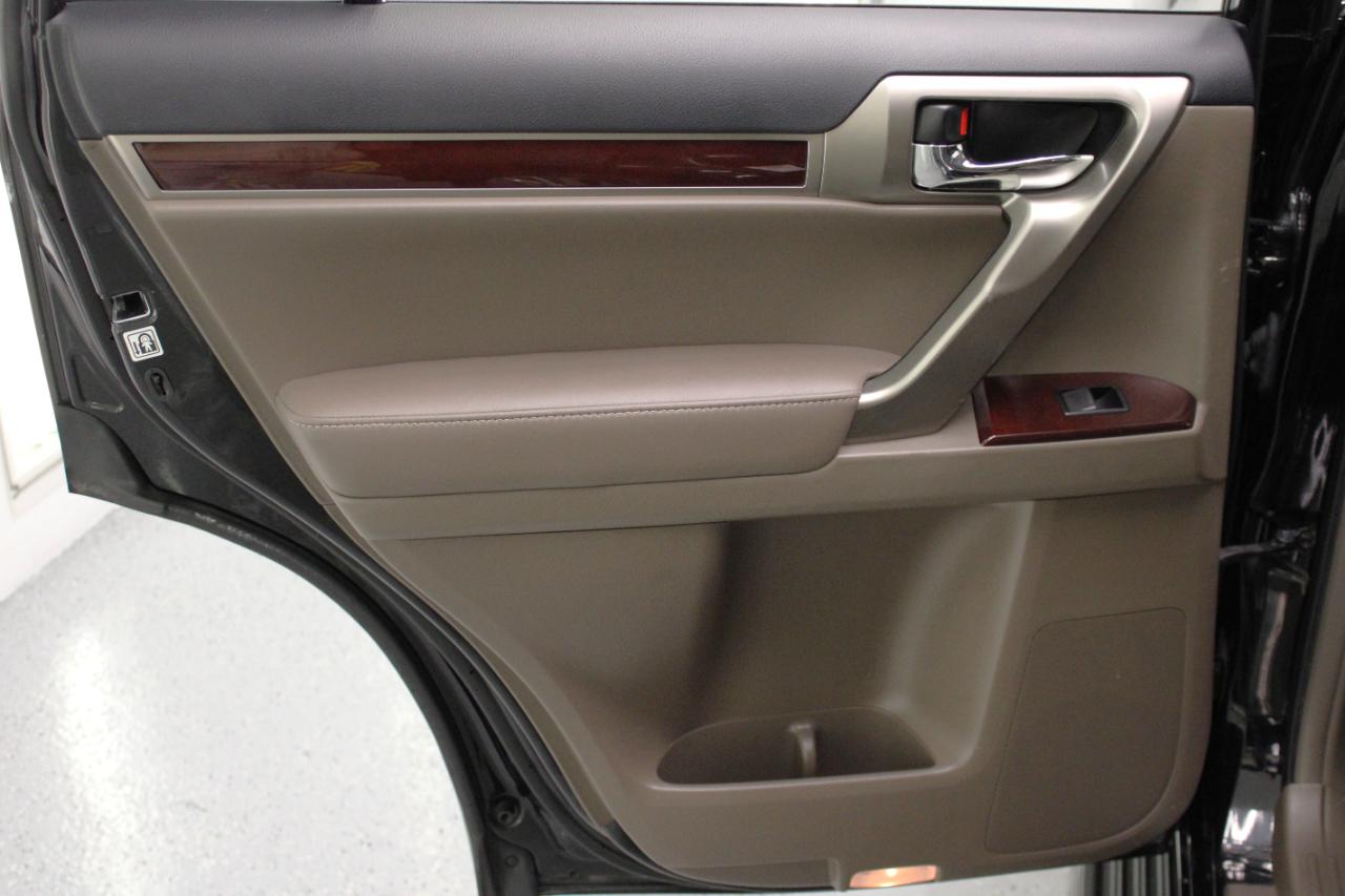 Lexus GX 460 Premium 4D SUV 4WD 2017