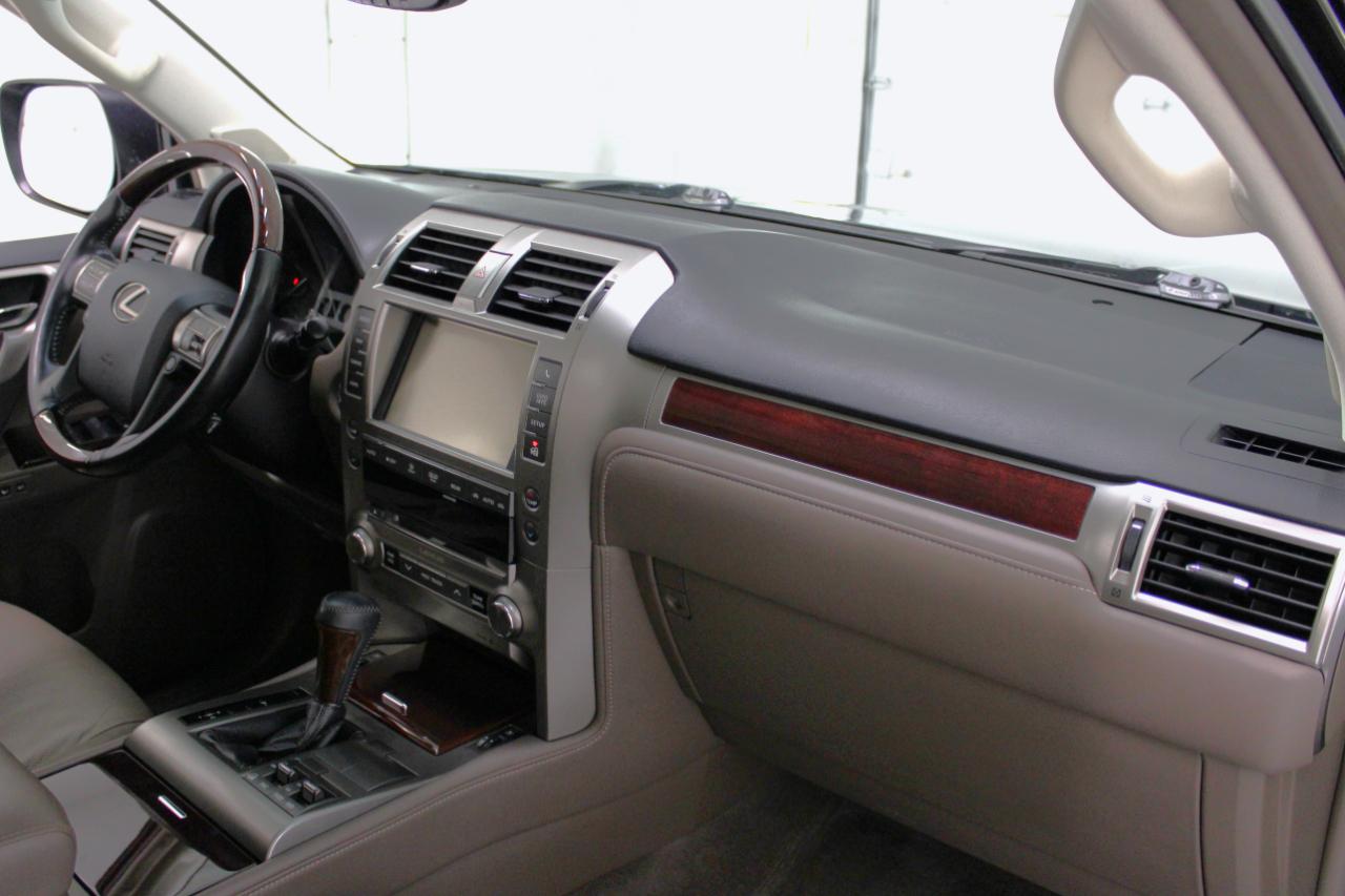 Lexus GX 460 Premium 4D SUV 4WD 2017