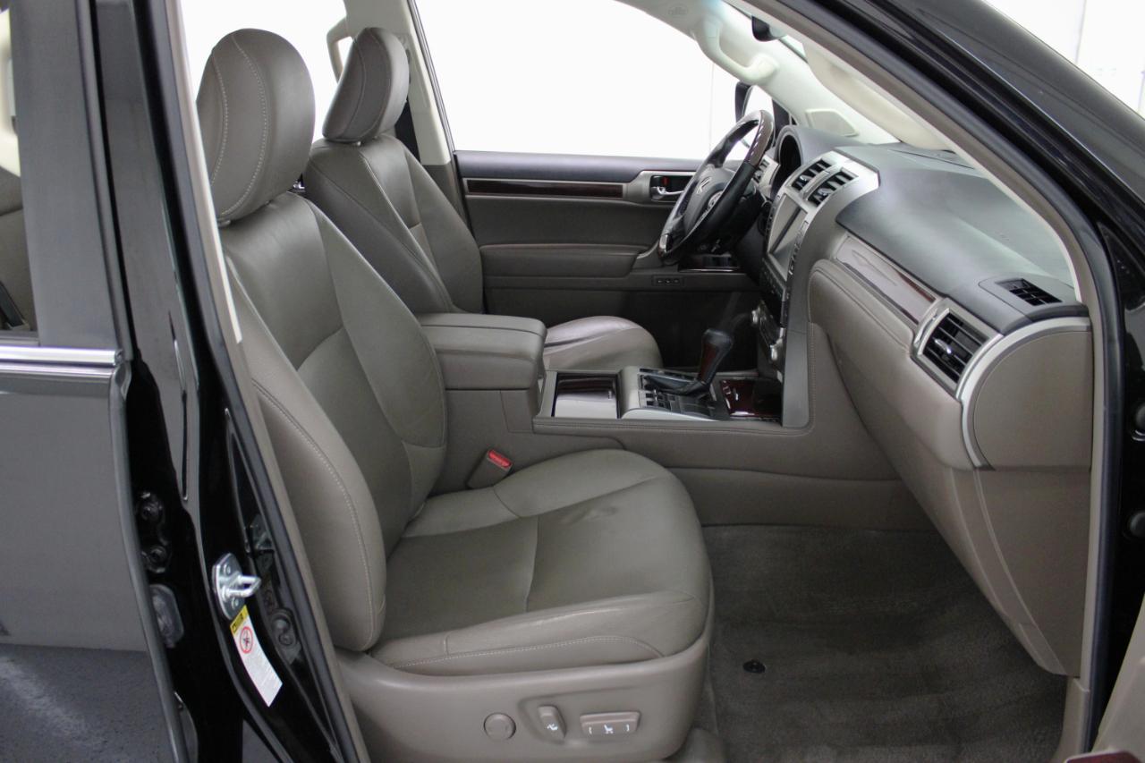 Lexus GX 460 Premium 4D SUV 4WD 2017