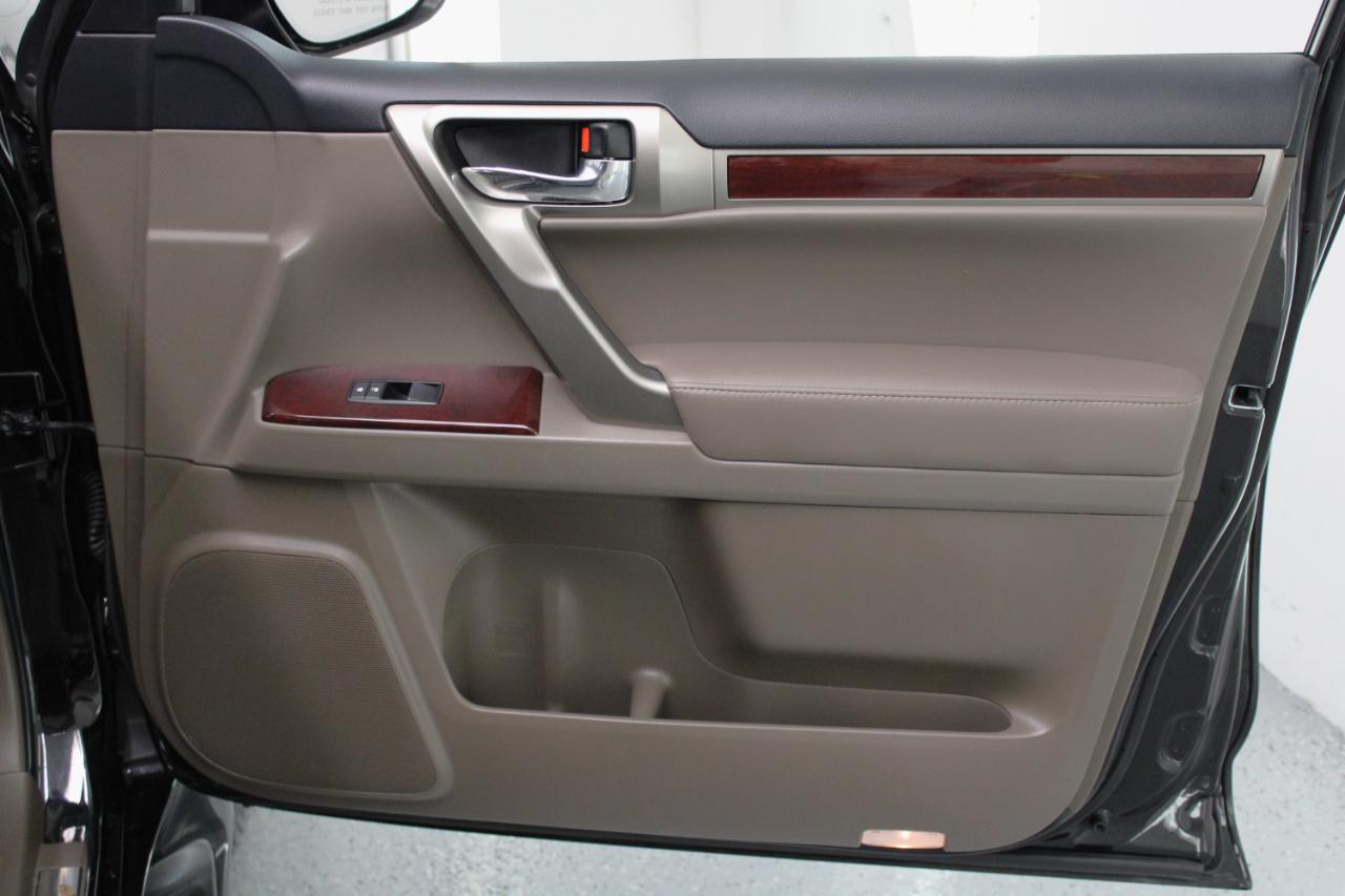 Lexus GX 460 Premium 4D SUV 4WD 2017