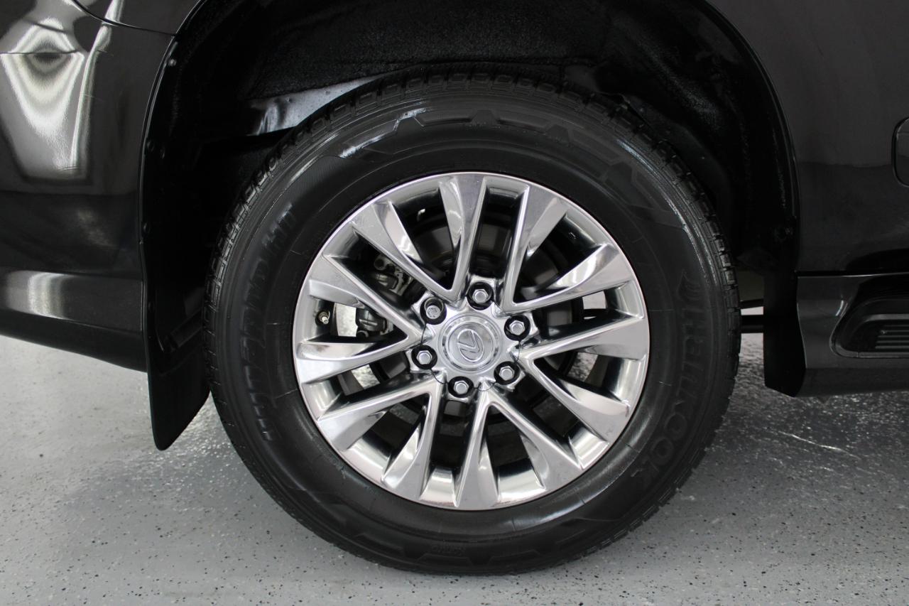 Lexus GX 460 Premium 4D SUV 4WD 2017
