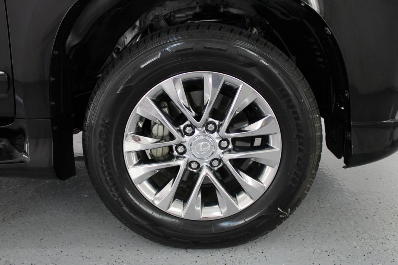 Lexus GX 460 Premium 4D SUV 4WD 2017