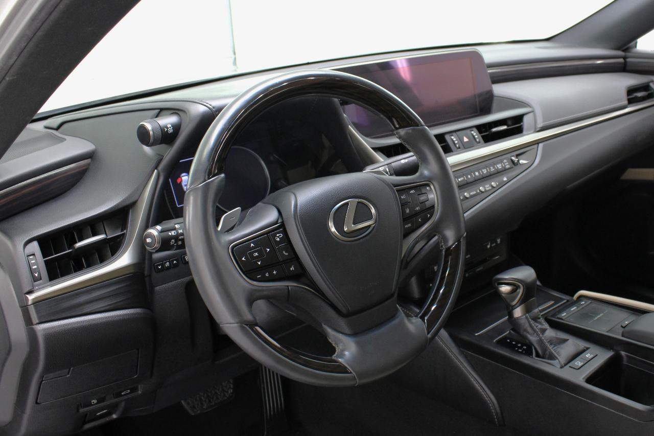 Lexus ES 300h Premium 2019