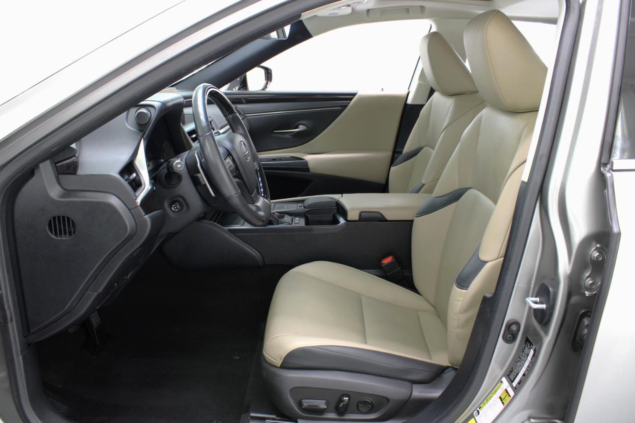 Lexus ES 300h Premium 2019
